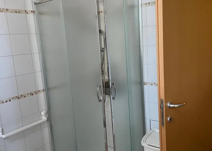 Tra Il Centro E Il Mare